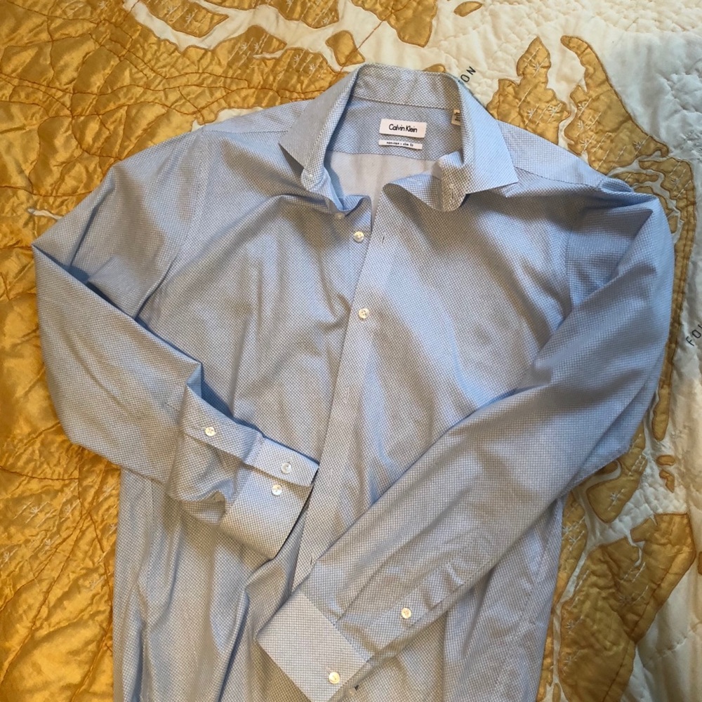 Men’s Calvin Klein dress shirt blue white
